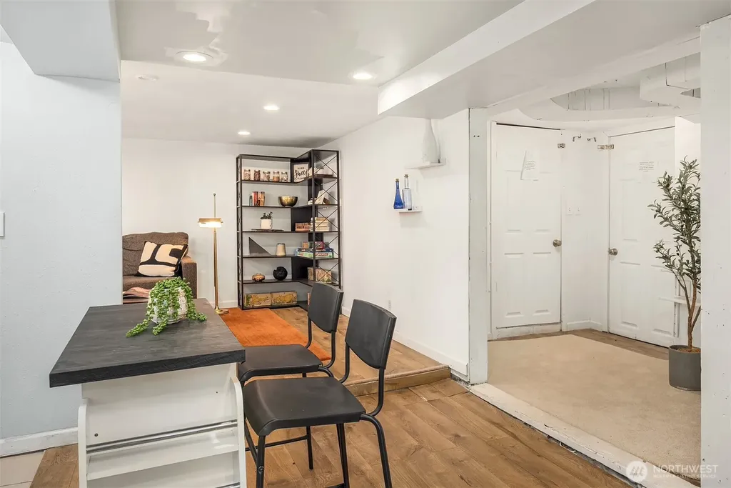 826 NE 80th Street Seattle WA 98115