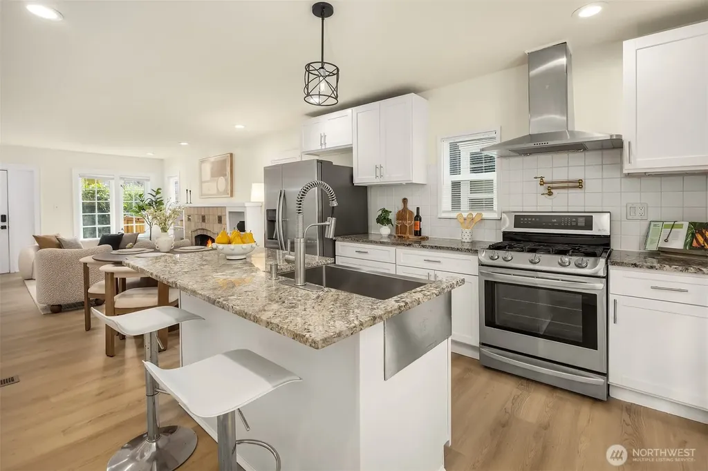 826 NE 80th Street Seattle WA 98115