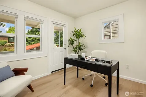 826 NE 80th Street Seattle WA 98115