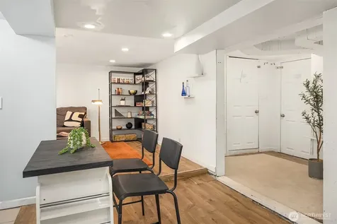 826 NE 80th Street Seattle WA 98115