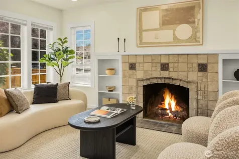 826 NE 80th Street Seattle WA 98115