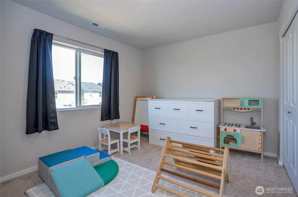 18703 108th Avenue E Puyallup WA 98374