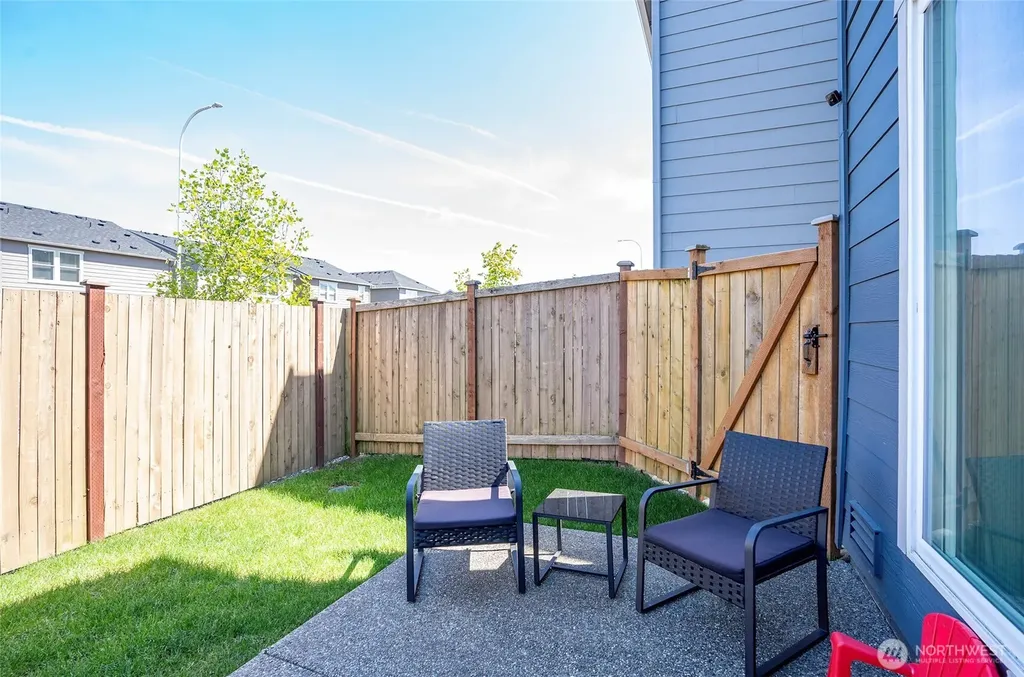 18703 108th Avenue E Puyallup WA 98374