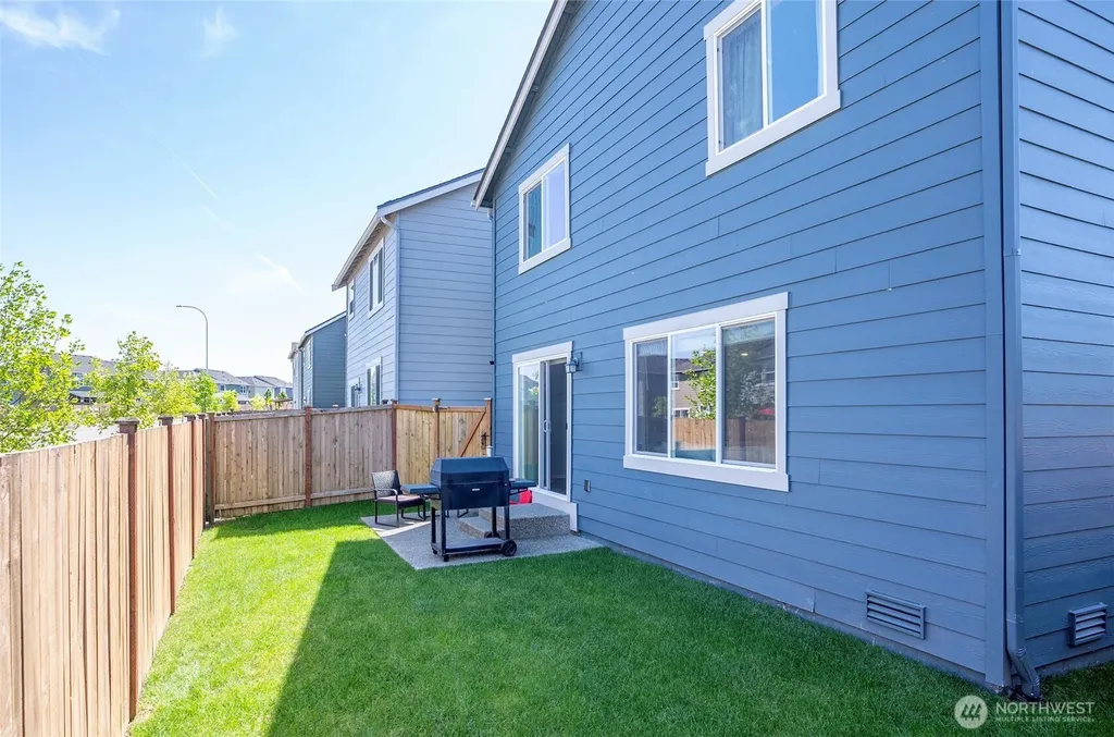 18703 108th Avenue E Puyallup WA 98374