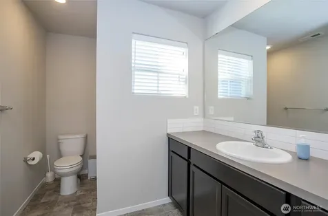 18703 108th Avenue E Puyallup WA 98374