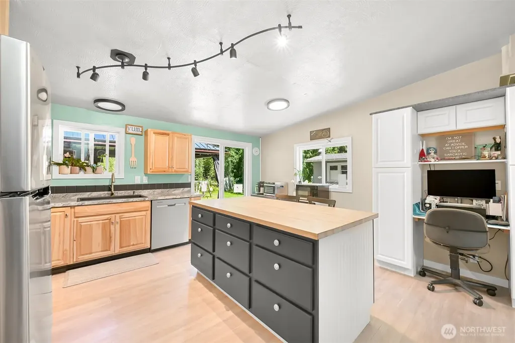 6070 Saxon Road Acme WA 98220