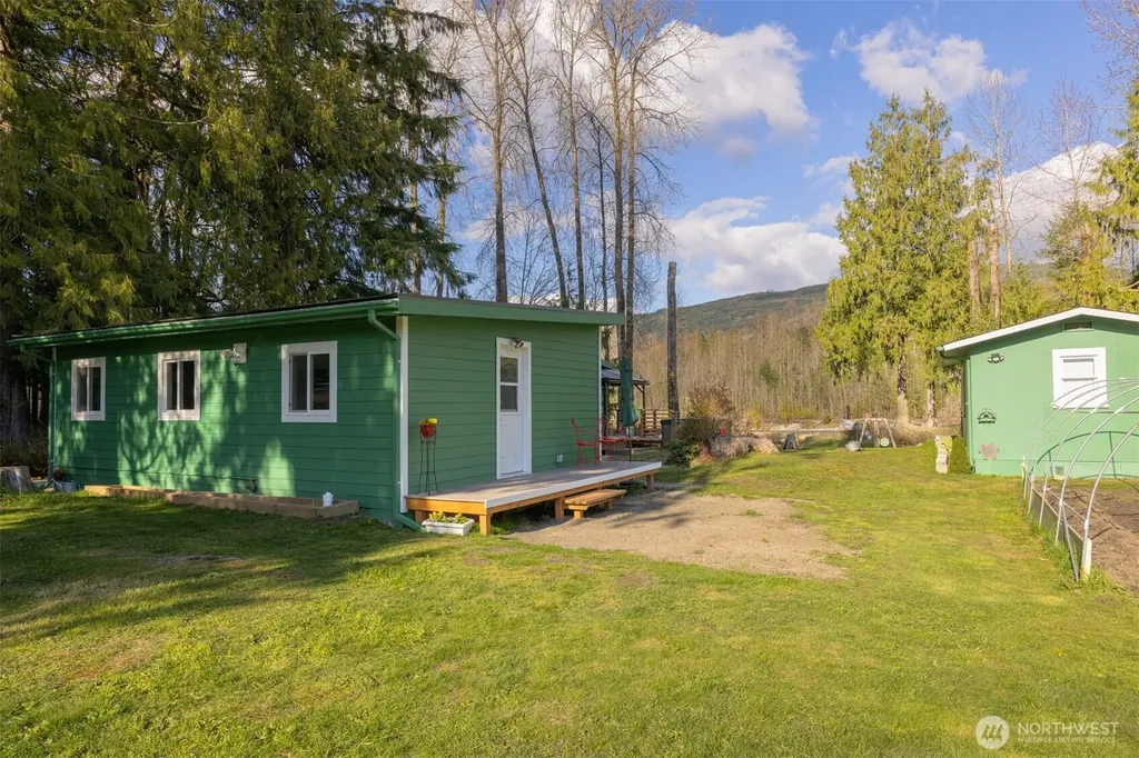 6070 Saxon Road Acme WA 98220