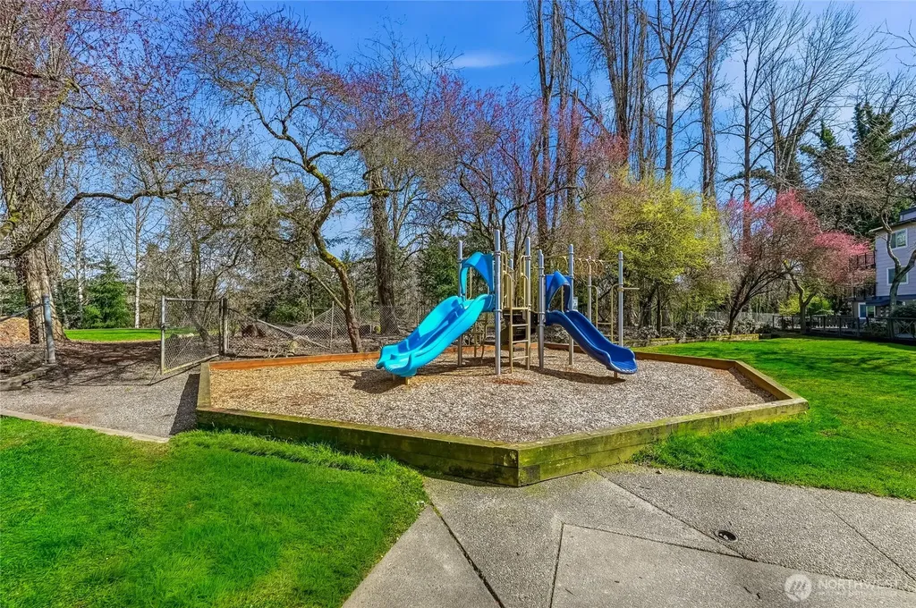 15827 NE Leary Way Redmond WA 98052