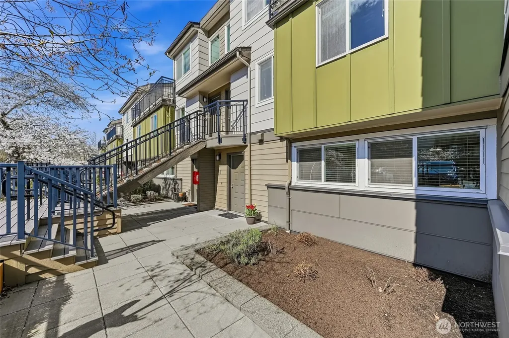 15827 NE Leary Way Redmond WA 98052