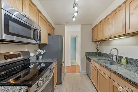 15827 NE Leary Way Redmond WA 98052