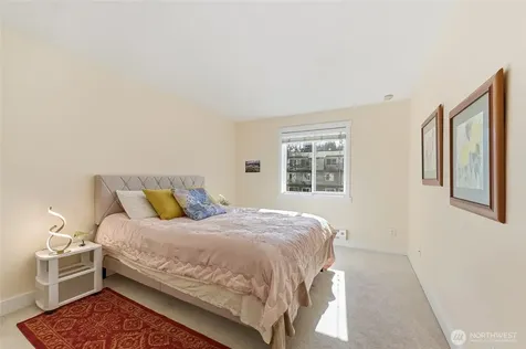 15827 NE Leary Way Redmond WA 98052