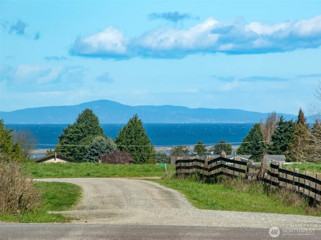 0 Sundial Loop Sequim WA 98382