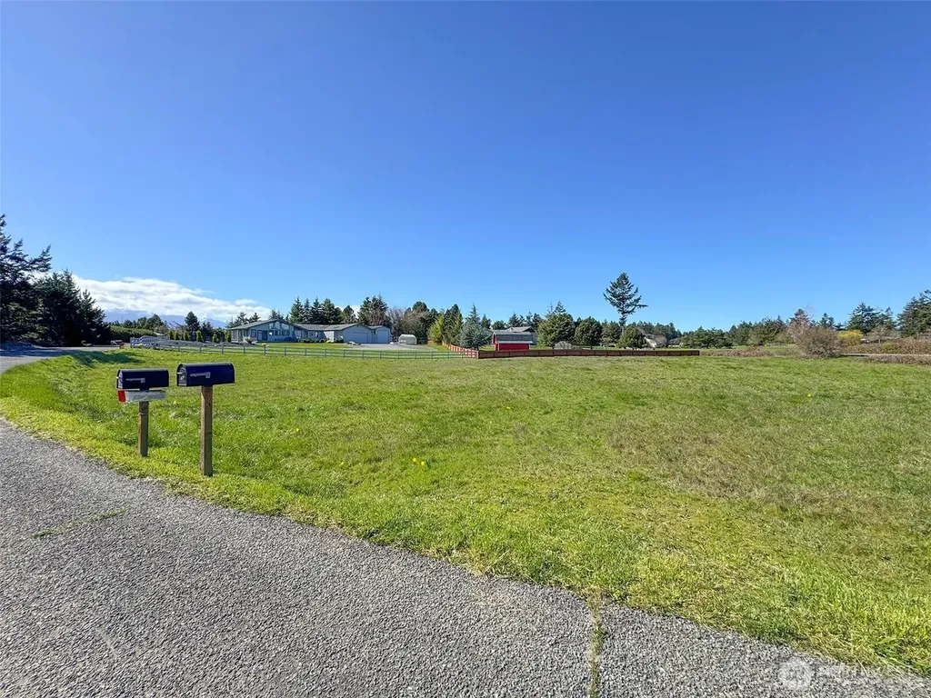 0 Sundial Loop Sequim WA 98382