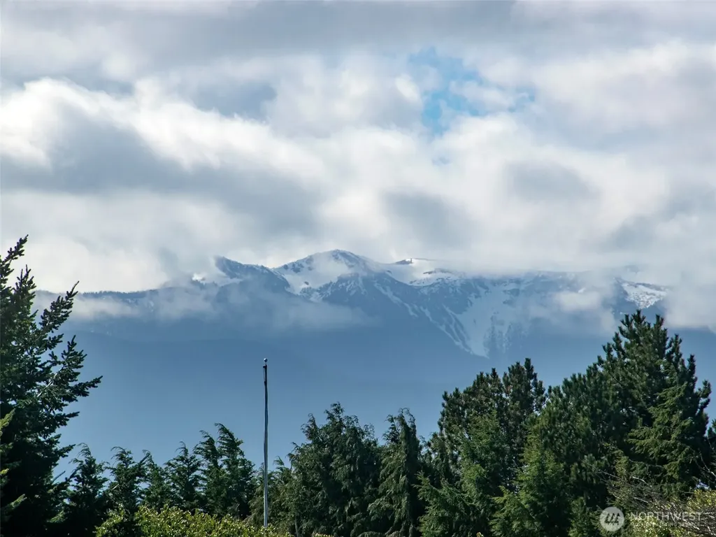 0 Sundial Loop Sequim WA 98382