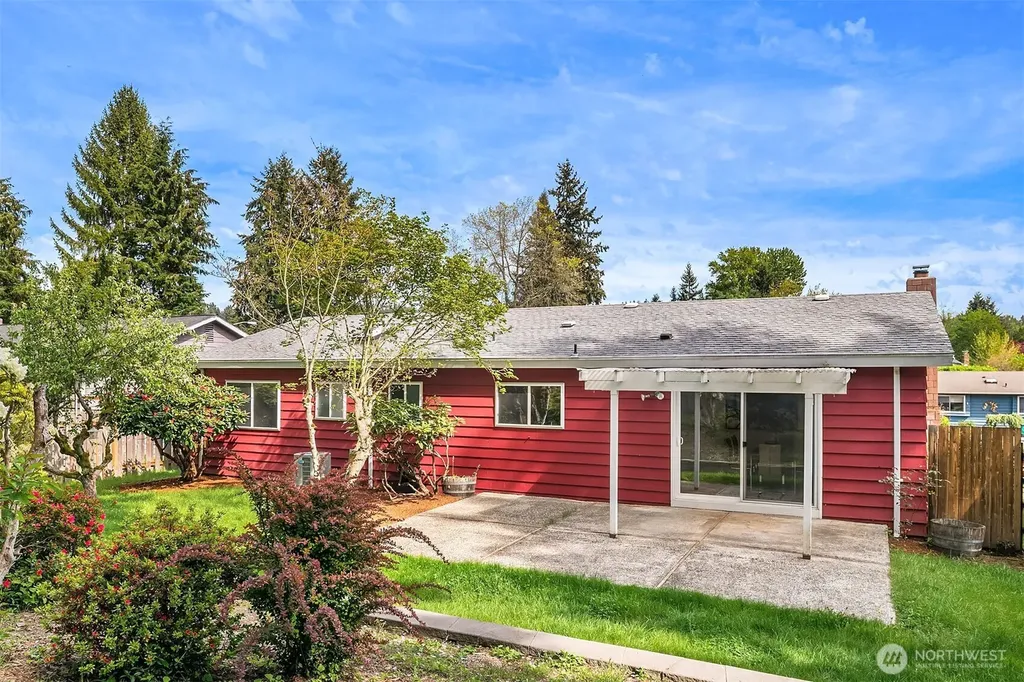 14335 109th Avenue NE Kirkland WA 98034
