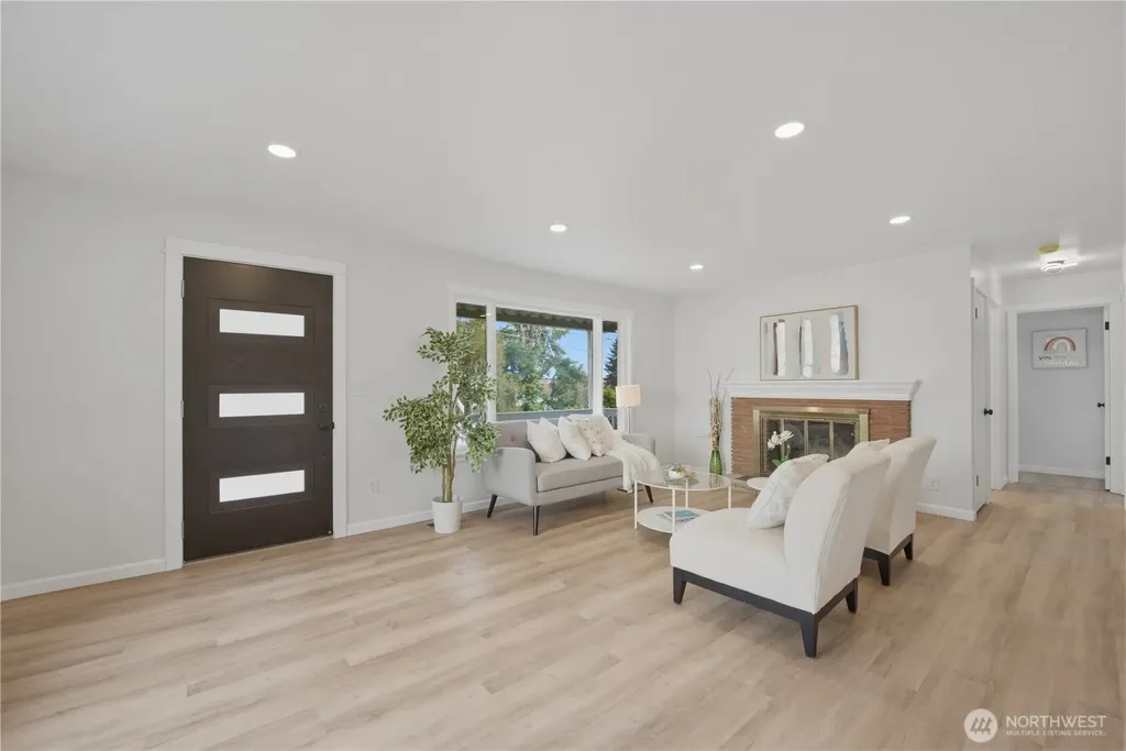 14419 8th Avenue S Burien WA 98168
