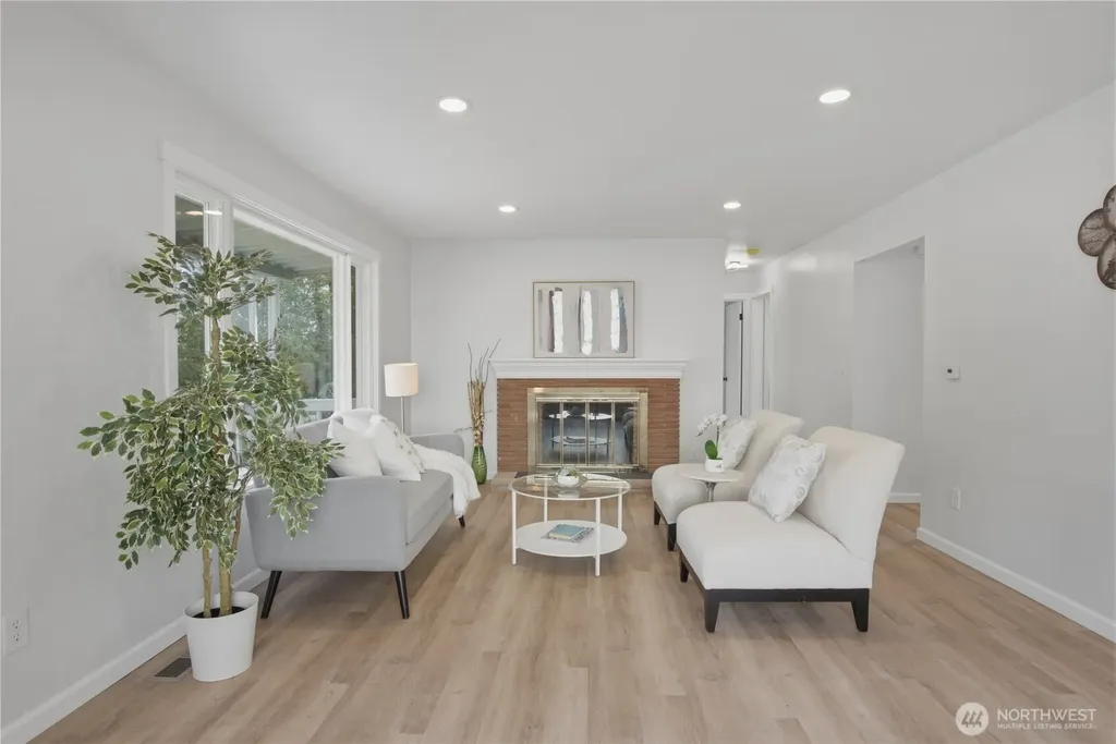 14419 8th Avenue S Burien WA 98168