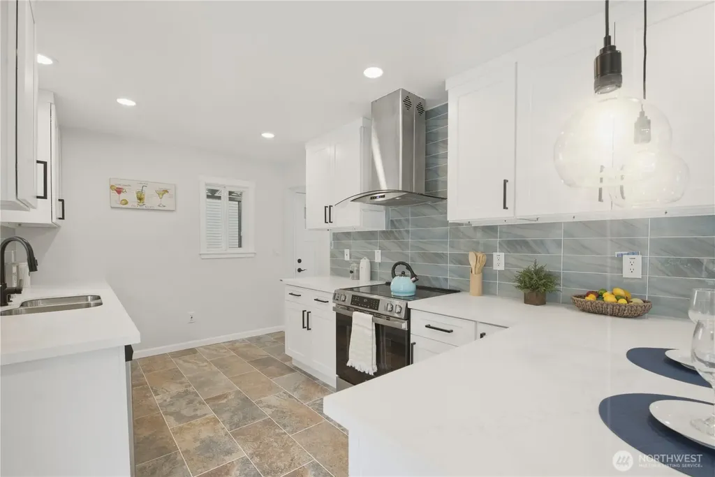 14419 8th Avenue S Burien WA 98168