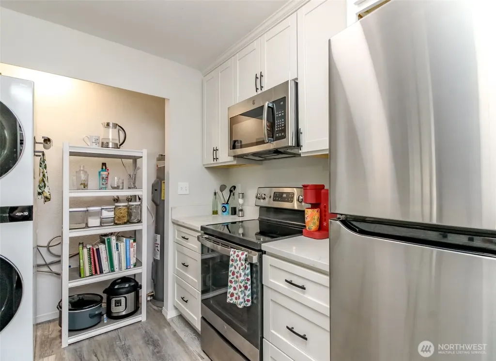 527 323rd Place Federal Way WA 98003