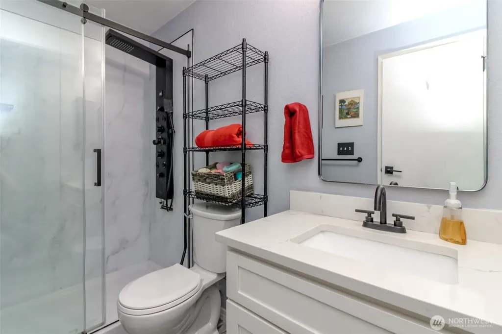 527 323rd Place Federal Way WA 98003