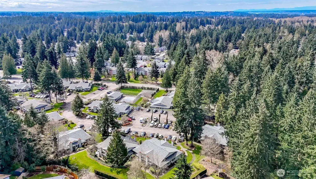 527 323rd Place Federal Way WA 98003