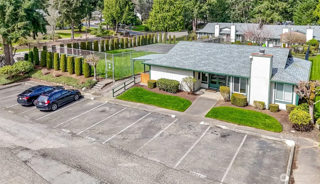 527 323rd Place Federal Way WA 98003