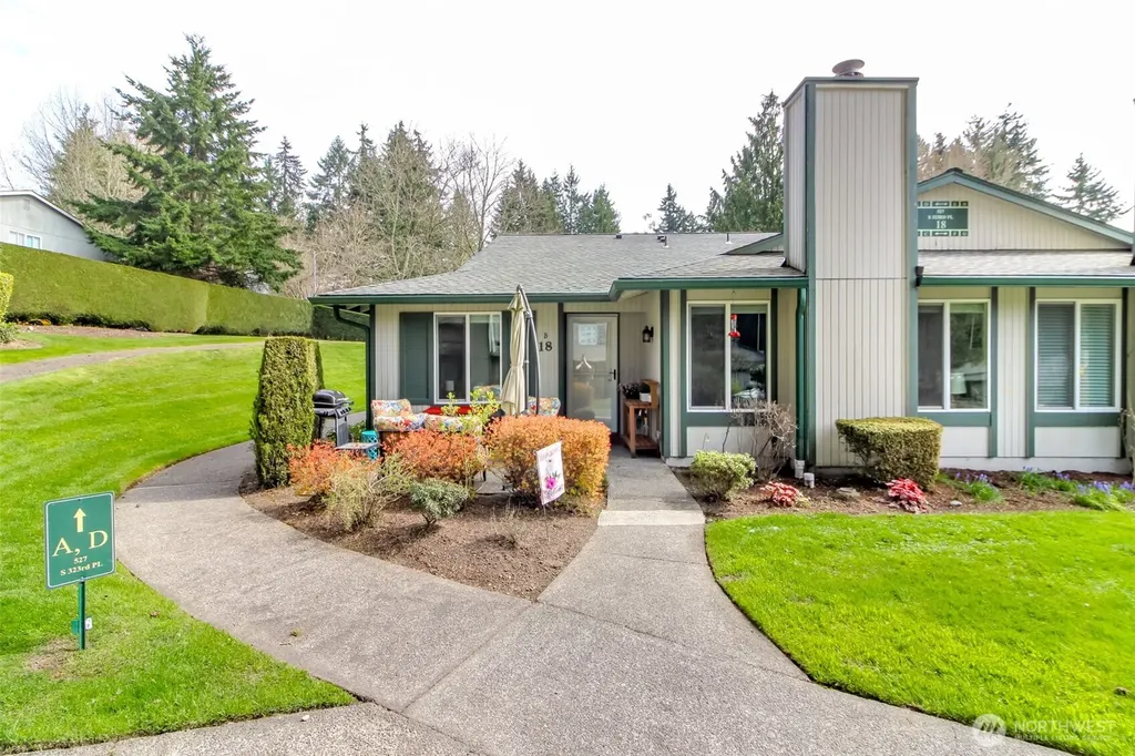 527 323rd Place Federal Way WA 98003