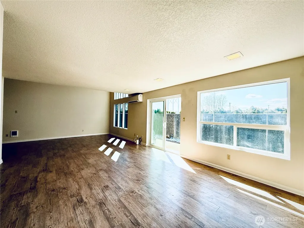743 Marine View Drive Longview WA 98632