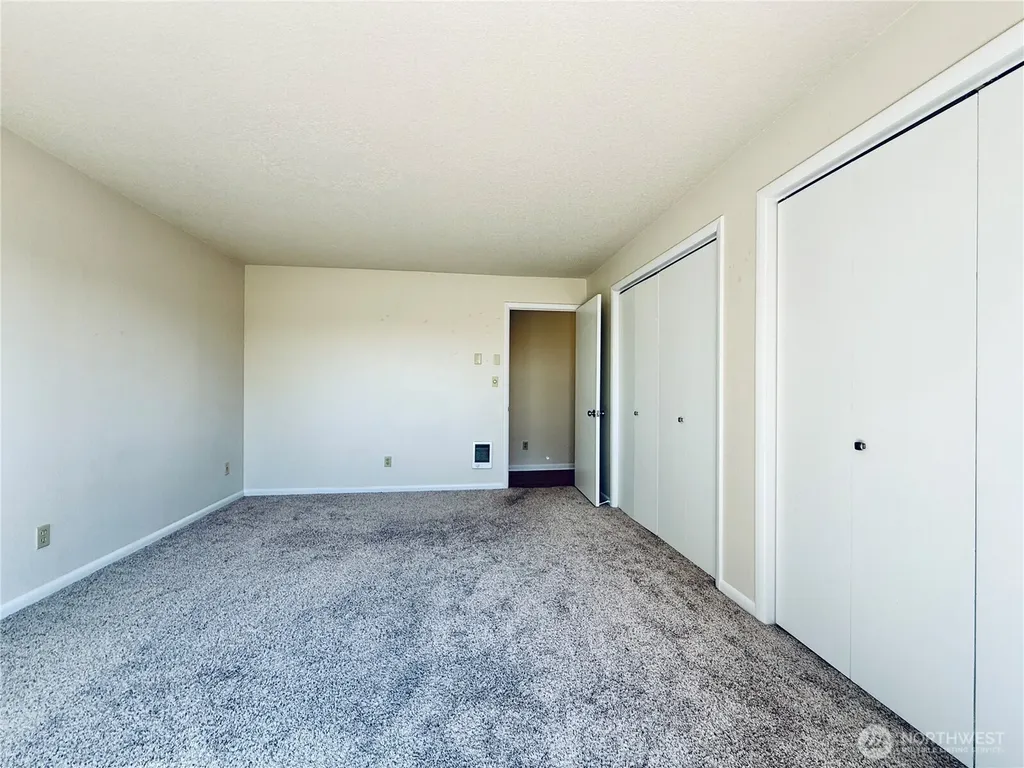 743 Marine View Drive Longview WA 98632