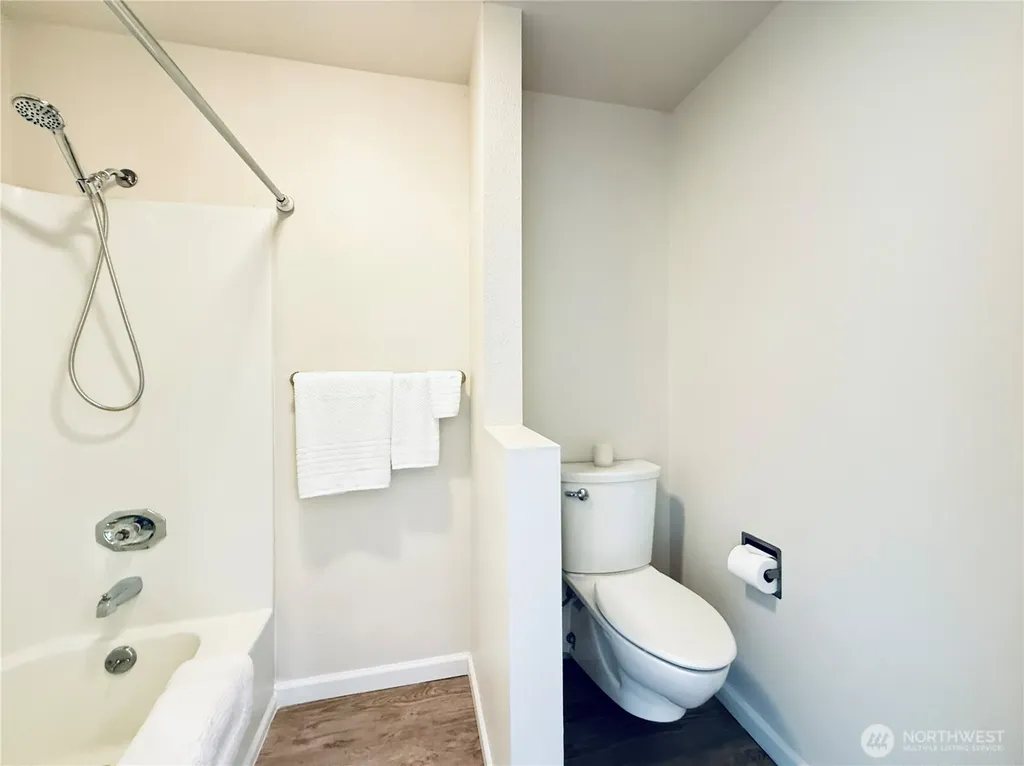 743 Marine View Drive Longview WA 98632