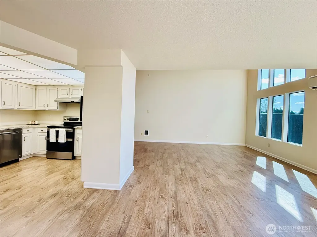 743 Marine View Drive Longview WA 98632