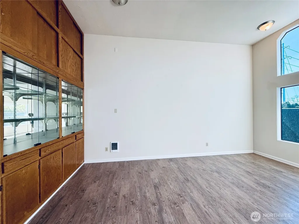 743 Marine View Drive Longview WA 98632