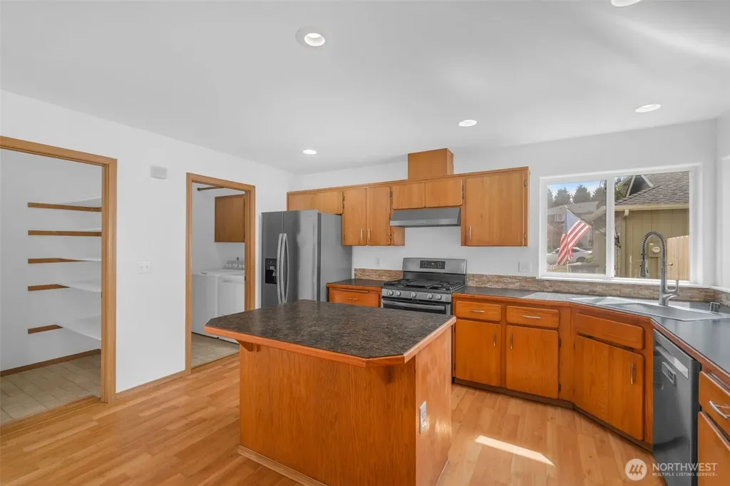 13308 108th Avenue E Puyallup WA 98374