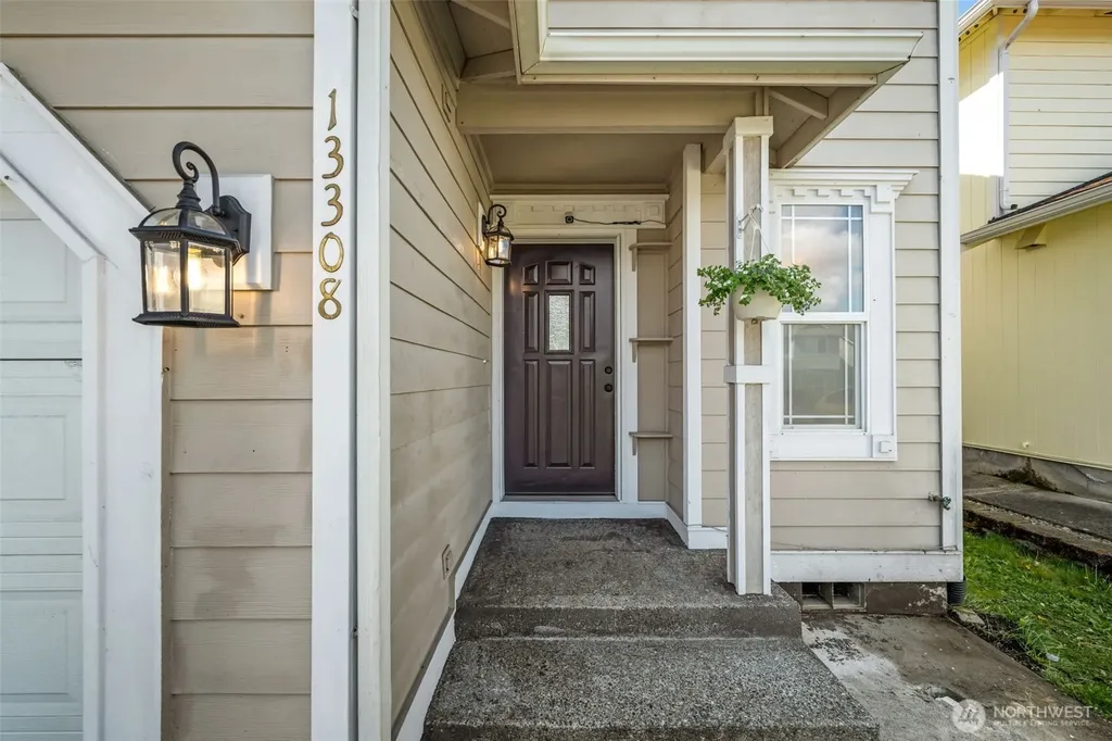 13308 108th Avenue E Puyallup WA 98374
