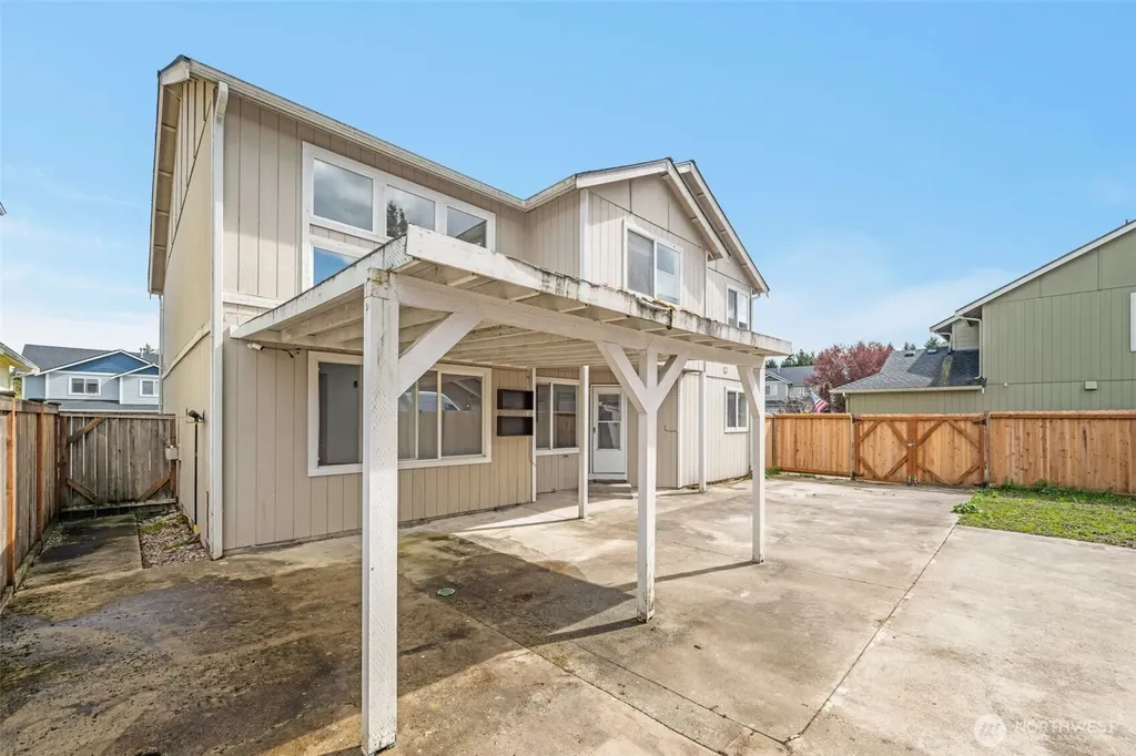 13308 108th Avenue E Puyallup WA 98374