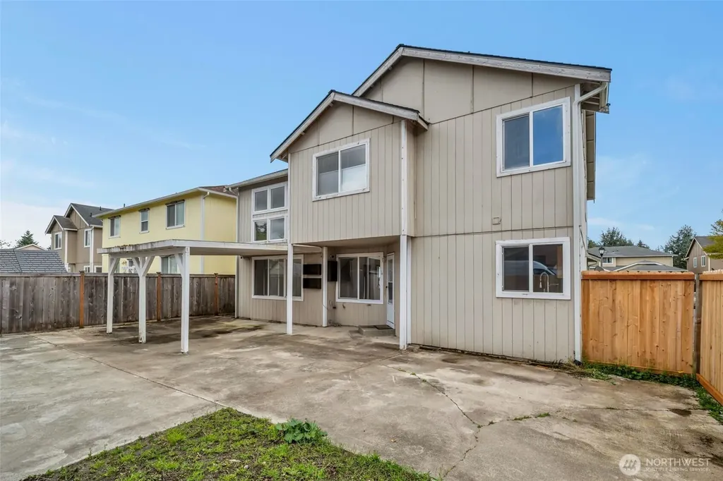 13308 108th Avenue E Puyallup WA 98374