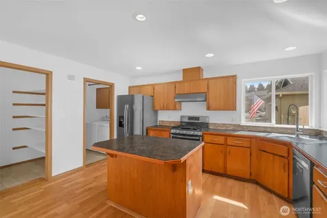 13308 108th Avenue E Puyallup WA 98374