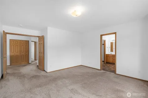 13308 108th Avenue E Puyallup WA 98374