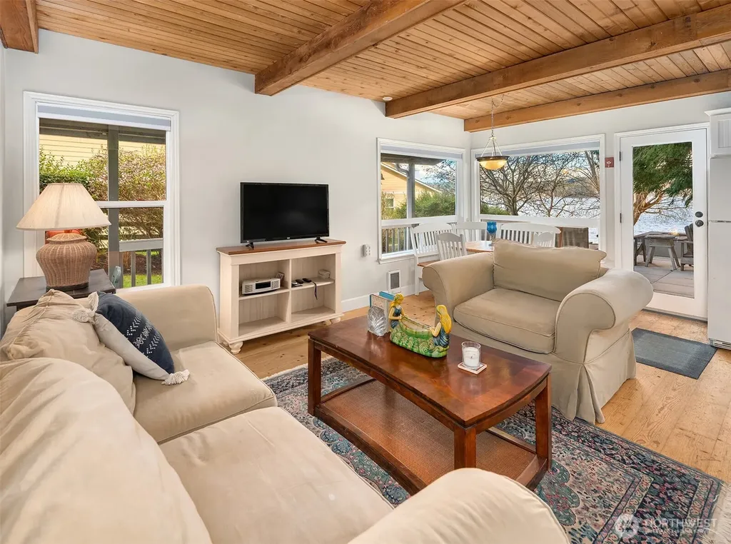6602 Cromwell Beach Drive NW Gig Harbor WA 98335