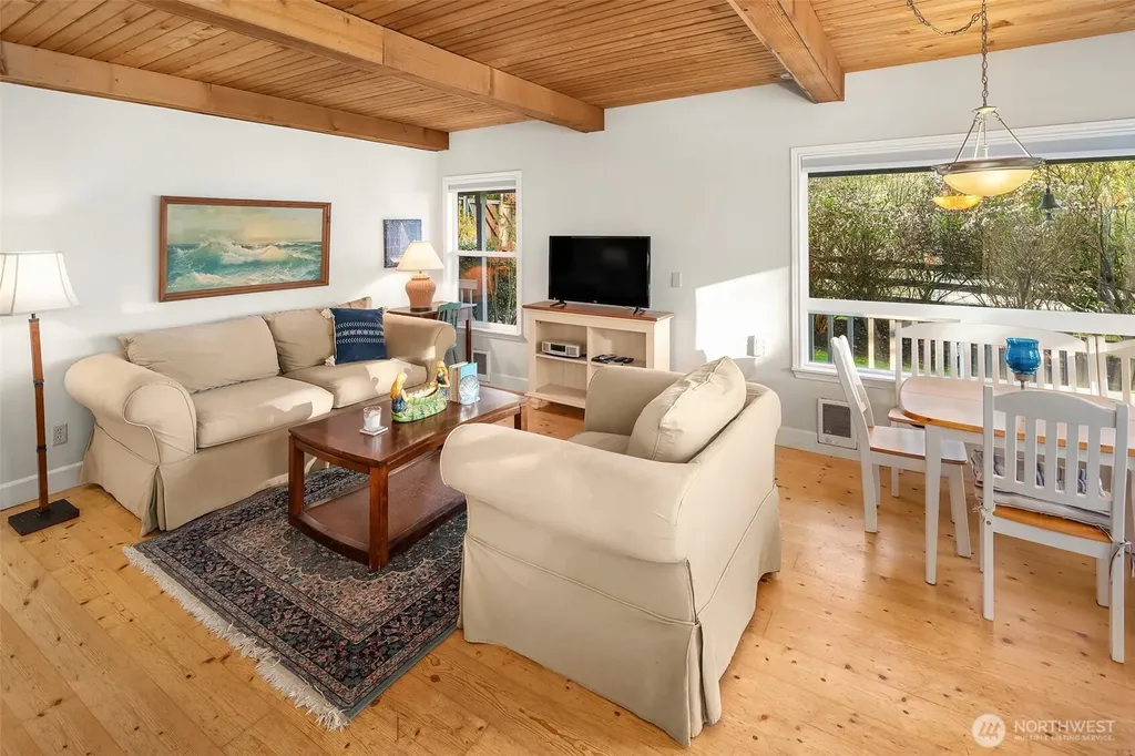 6602 Cromwell Beach Drive NW Gig Harbor WA 98335