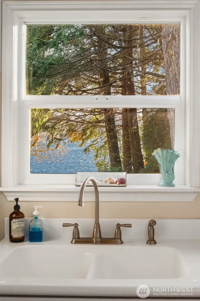 6602 Cromwell Beach Drive NW Gig Harbor WA 98335