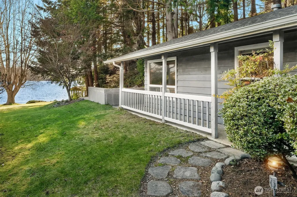 6602 Cromwell Beach Drive NW Gig Harbor WA 98335