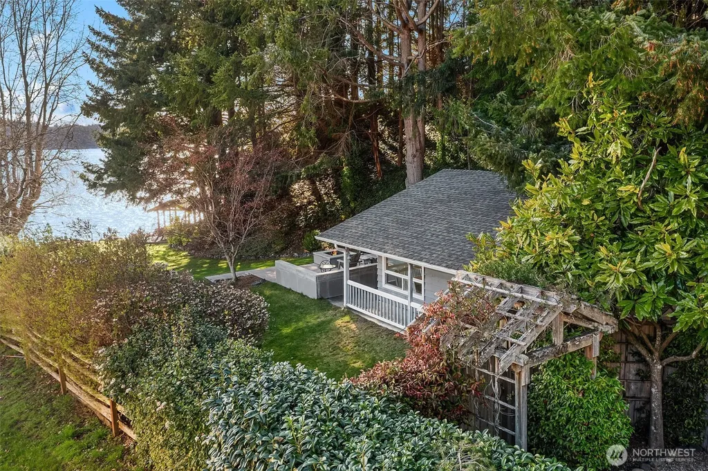 6602 Cromwell Beach Drive NW Gig Harbor WA 98335