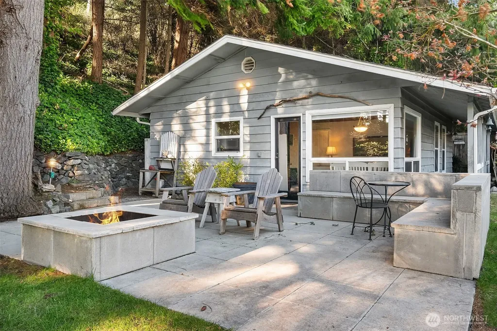 6602 Cromwell Beach Drive NW Gig Harbor WA 98335