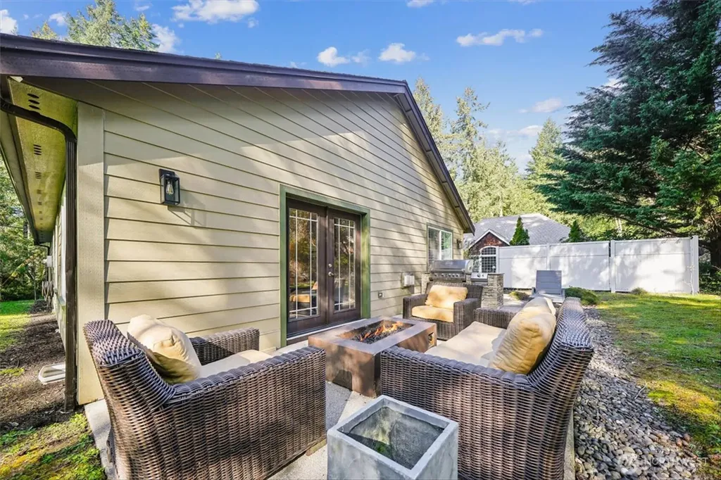 10315 Riviera Drive Anderson Island WA 98303