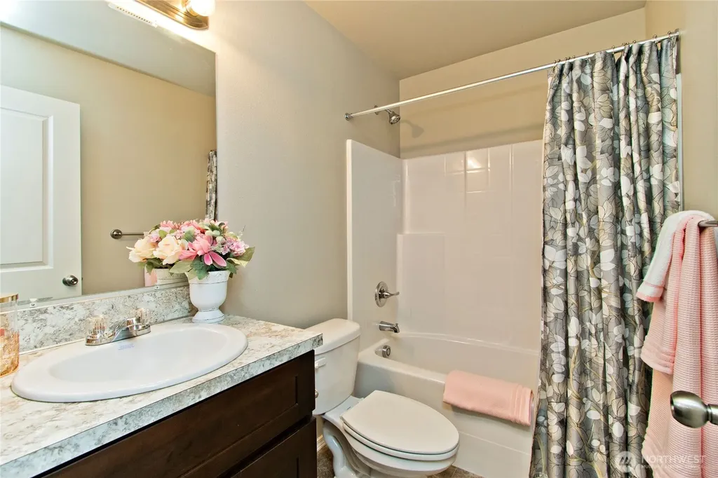 6422 198th Street E Spanaway WA 98387