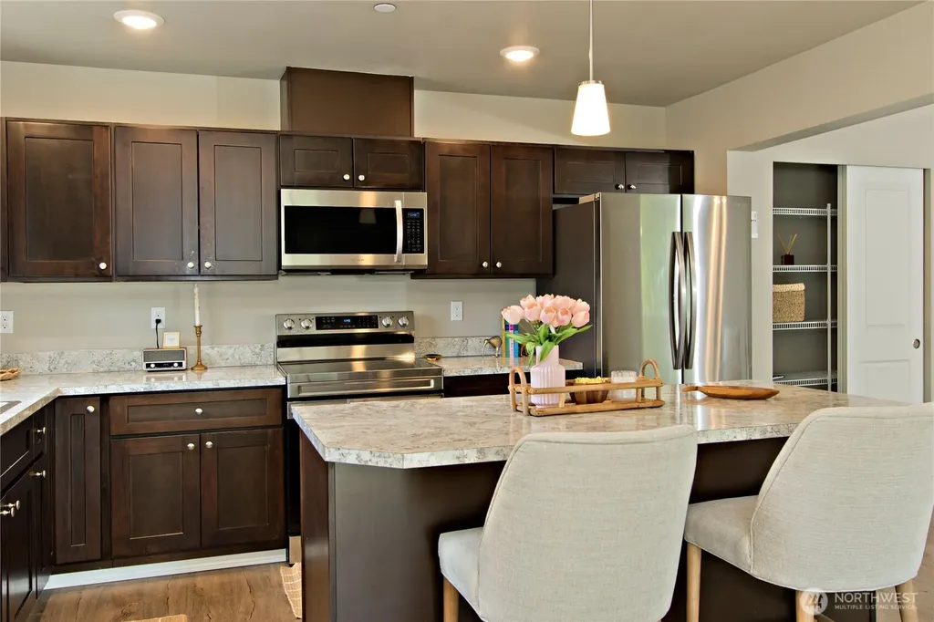 6422 198th Street E Spanaway WA 98387