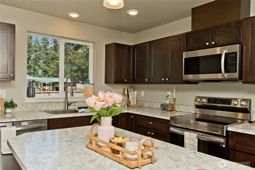 6422 198th Street E Spanaway WA 98387