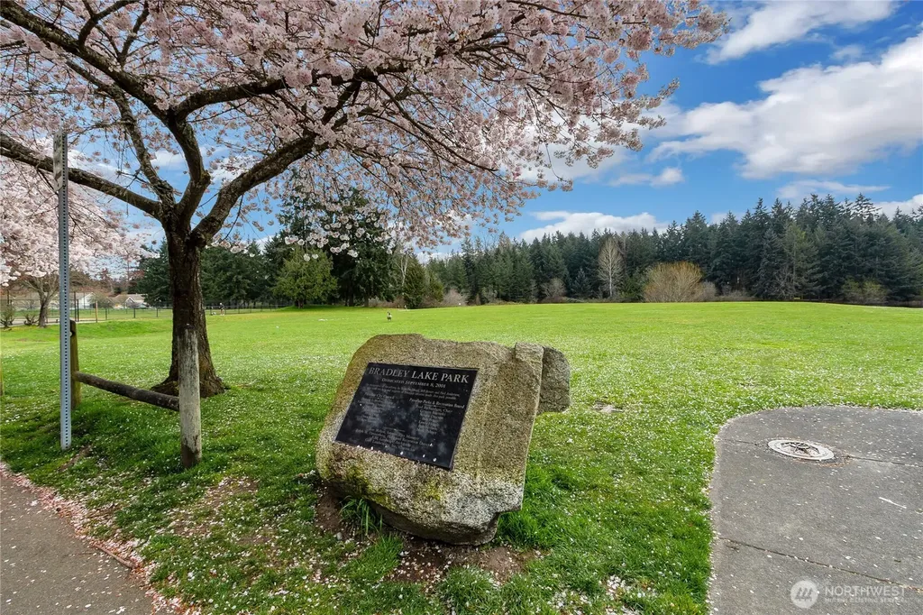 704 29th Avenue SE Puyallup WA 98374