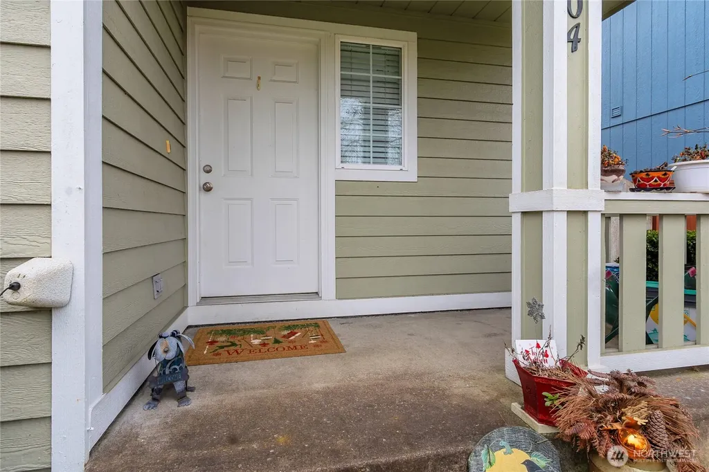 704 29th Avenue SE Puyallup WA 98374